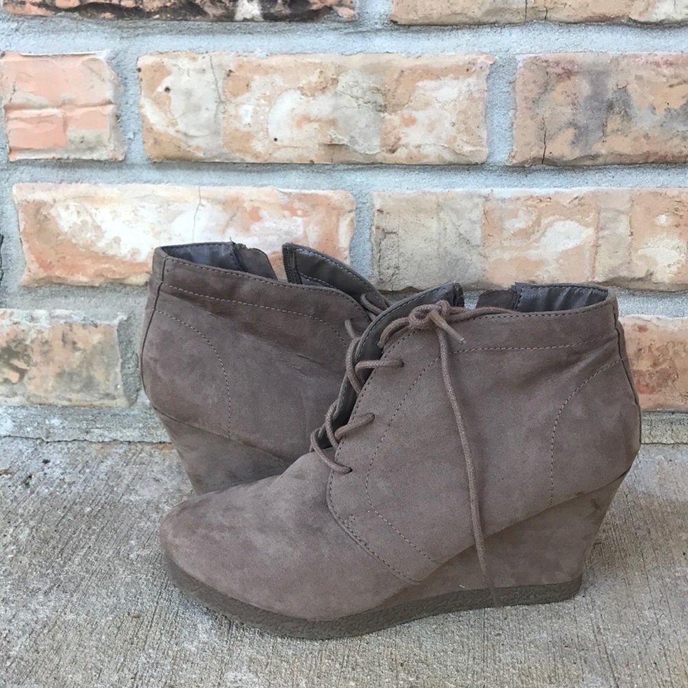 Suede wedge bootie